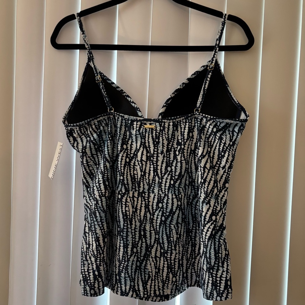 Nine West Bathing Suit Tankini Top Navy, White, & Light Blue Size XLG - Picture 6 of 13